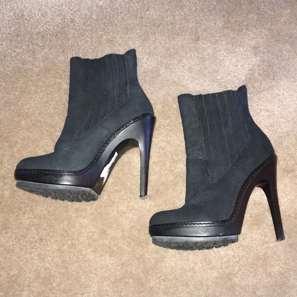 Bcbgmaxazria Black Leather Platform Euc Booties - image 6